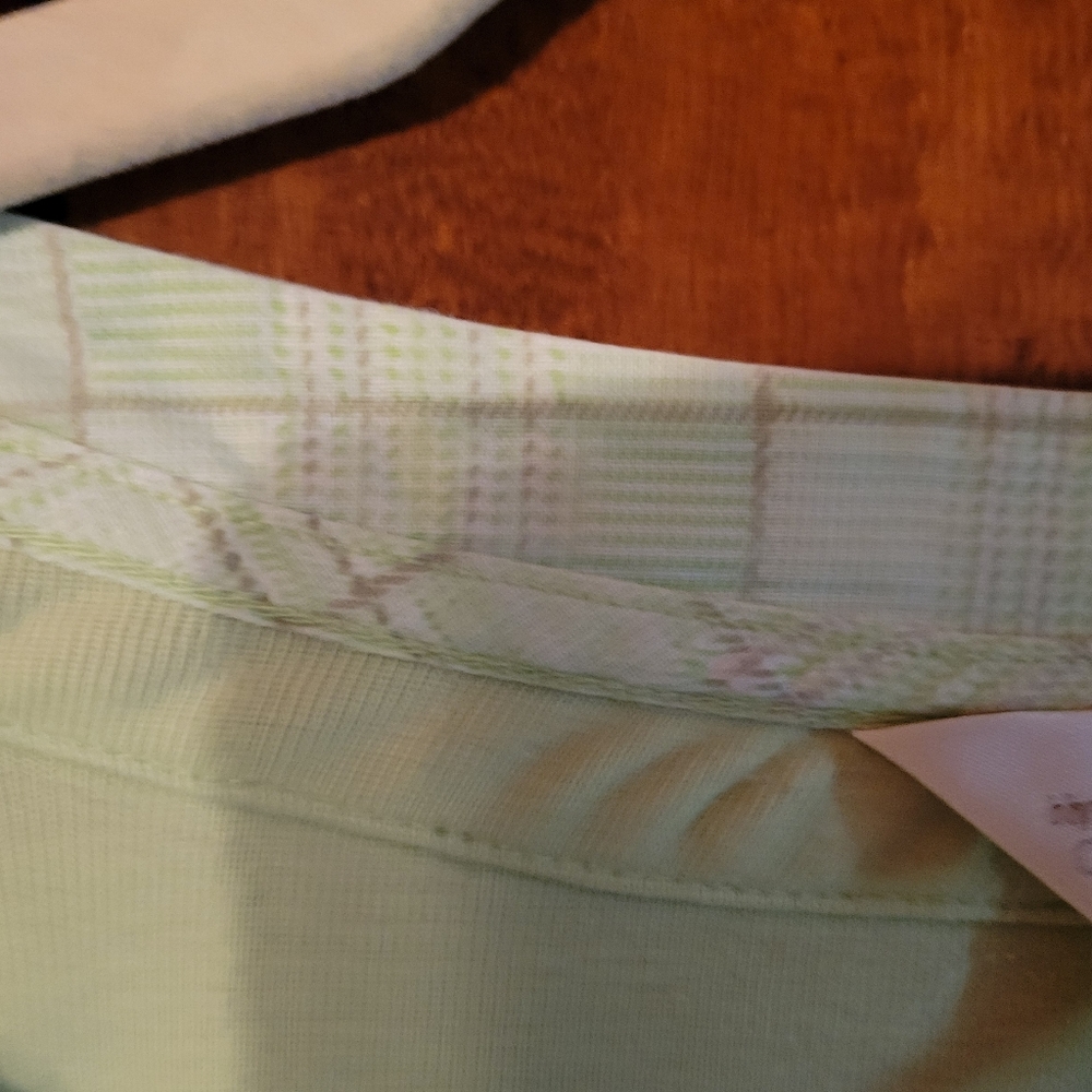 Ladies Top - Picture 3 of 4